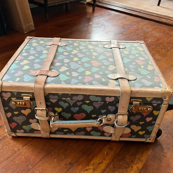 Dooney and Bourke vintage trunk suit case. Black with rainbow hearts. Rare! - Picture 2 of 3